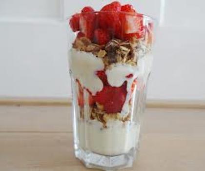 Crunchy yoghurt met Rood Fruit